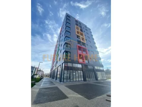 Tirane, jepet me qera ambjent biznesi Kati 0, 122 m² 2.000 € (Unaza e Re)