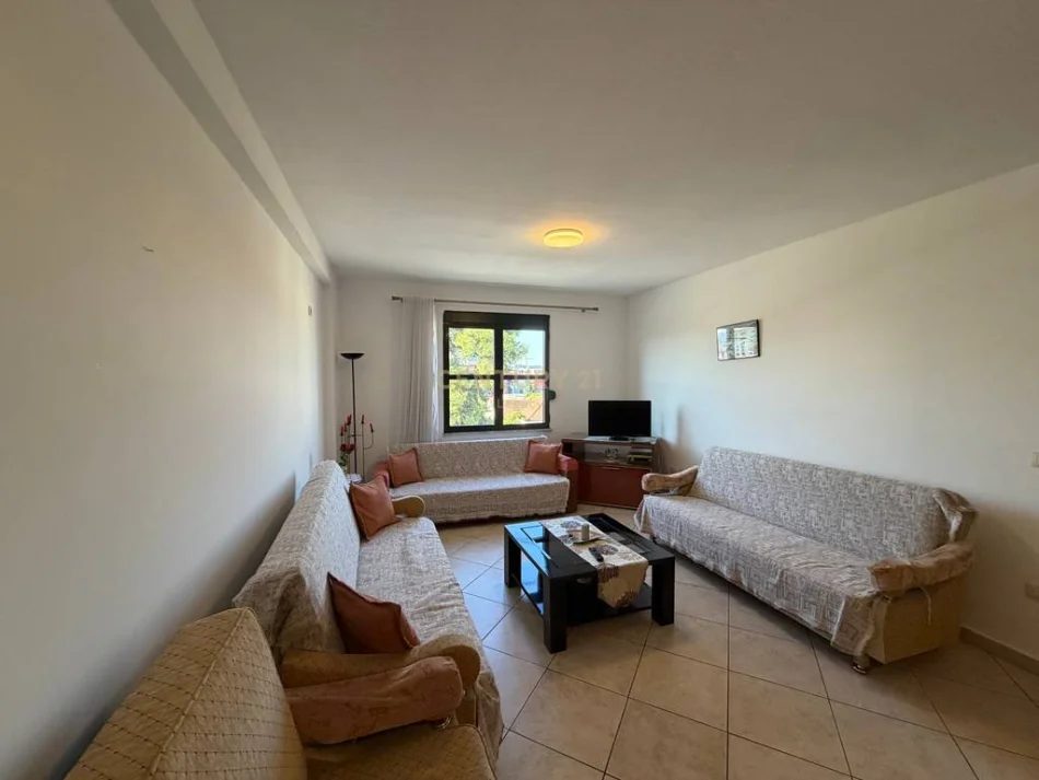 Tirane, shitet apartament 2+1 Kati 4, 108 m² 200.000 € (Kinostudio Legacy146667)