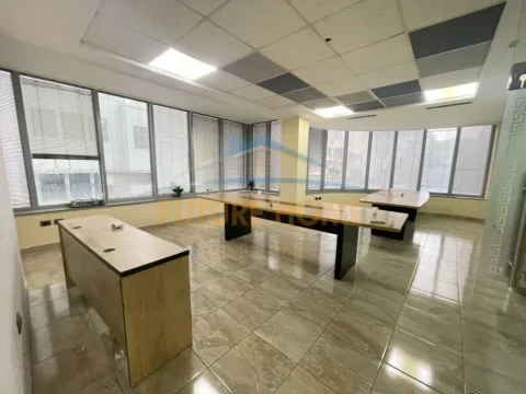 Tirane, shitet ambjent biznesi Kati 1, 342 m² 12.000.000 € (Bulevardi Zogu I Pare)