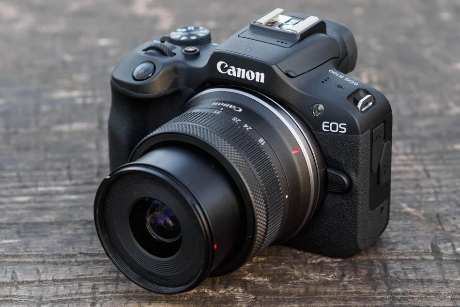 Tirane, oferte Canon Eos R100