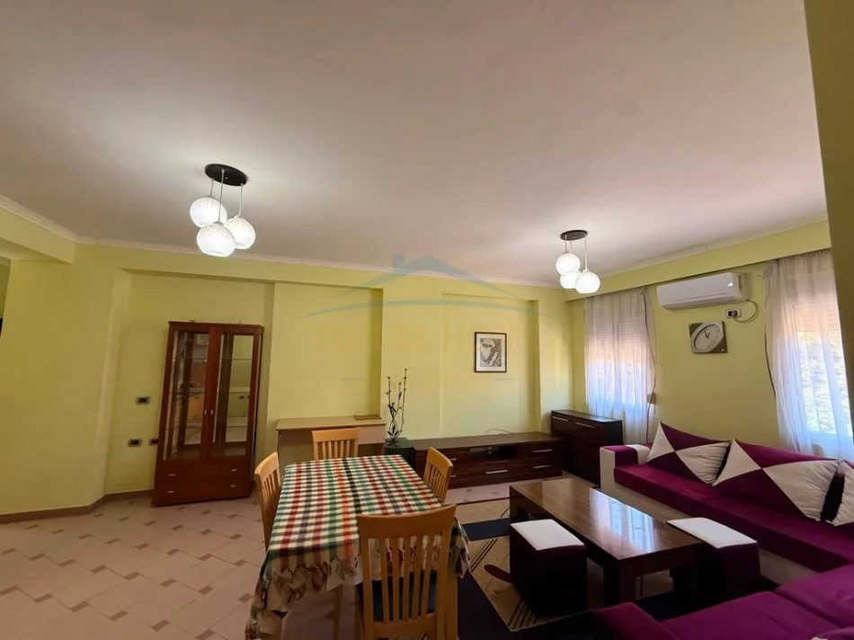 Tirane, jepet me qera apartament 1+1 Kati 1, 66 m² 650 € (Rruga e Bogdanëve)