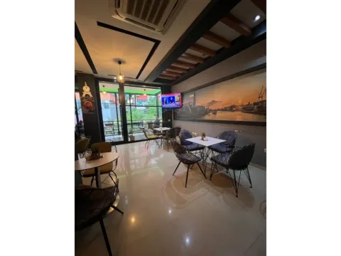 Tirane, shitet ambjent biznesi Kati 0, 143 m² 235.000 € (Unaza e Re)