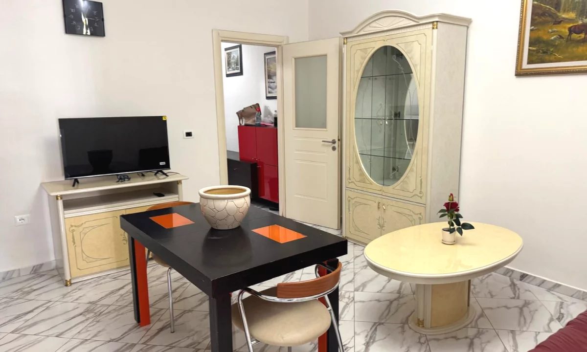 Jepet apartament 2+1 me qira ne Yzberisht , Misto Mame , Pallatet Cabej , Astir .