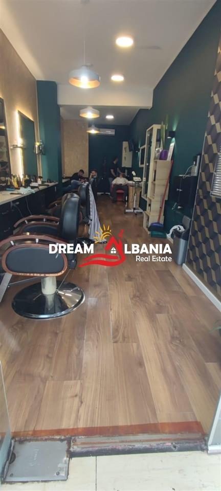 Dyqan ne shitje ne Bllok, prane LSI-se (ID 4171492)