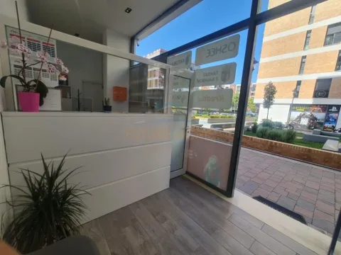 Tirane, shitet ambjent biznesi Kati 0, 27 m² 120.000 € (Kompleksi Fiori Di Bosco (Don Bosko))