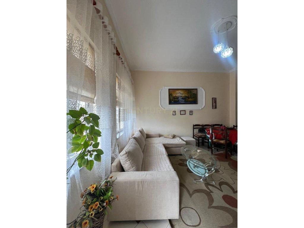 APARTAMENT 2+1 PER QERA NE QENDER TE DURRESIT!