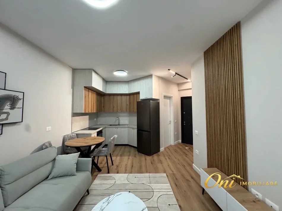 Tirane, jepet me qera apartament 1+1 Kati 3, 75 m² 700 € (hiqmet buzi)