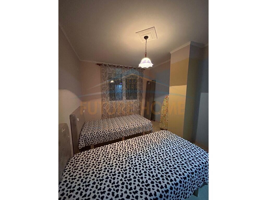 Shitet, Apartament 2+1, Fresk, Tirane