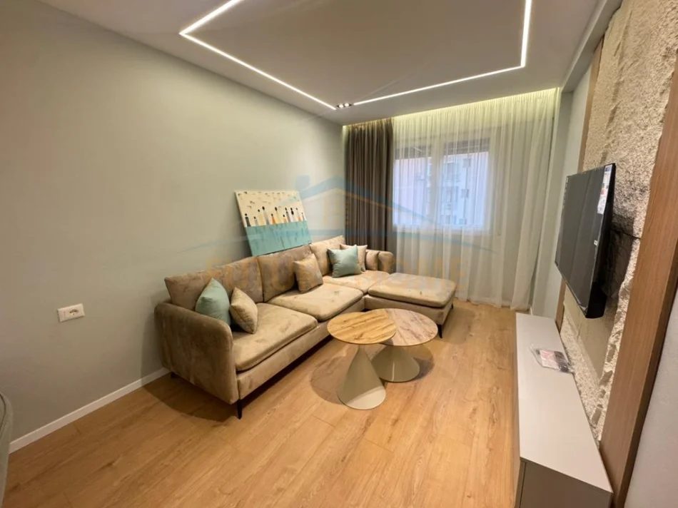 Tirane, shitet apartament 2+1+Ballkon Kati 6, 91 m² 14.800.000 € (Misto Mame)