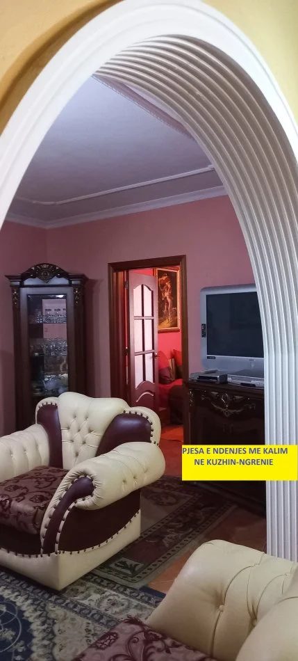 Shitet Apart rinovuar,tip 3+1, 2-banjo, 2-ballko kat 4 p ekzistus,sip140m²,Cmim195'000€, rr ADemi, Sh K Lirisë,100m Mate