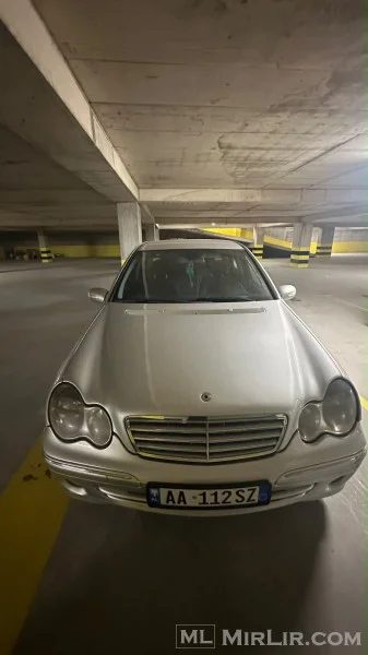 Tirane, shitet makine Mercedes-Benz C220 CDI (W203)
