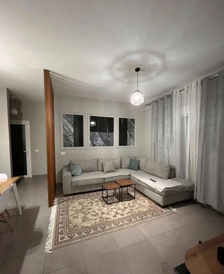Tirane, jepet me qera apartament 1+1 Kati 6, 70 m² 400 € (Casa Italia)