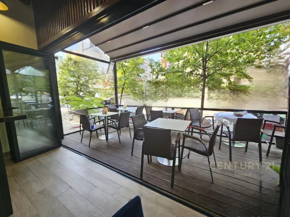 Tirane, shitet lokal , 150 m² 590.000 € (Rruga Frederik Shiroka)