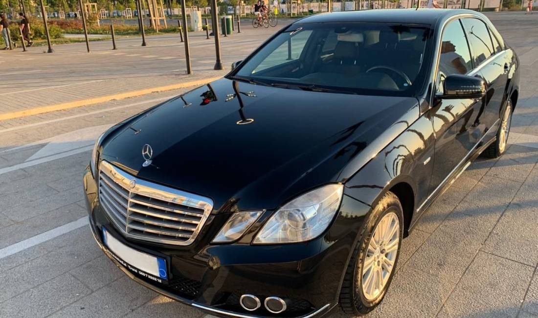 🚘 SHITET MERCEDES-BENZ E-CLASS W212 I VITIT 2011 – I MIREMBAJTUR, GJENDJE SHUME E MIRE!