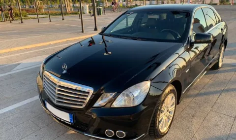 🚘 SHITET MERCEDES-BENZ E-CLASS W212 I VITIT 2011 – I MIREMBAJTUR, GJENDJE SHUME E MIRE!