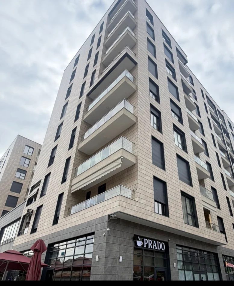 Tirane, jepet me qera dyqan Kati 0, 72 m² 1.500 € (Rruga Marie Kraja)