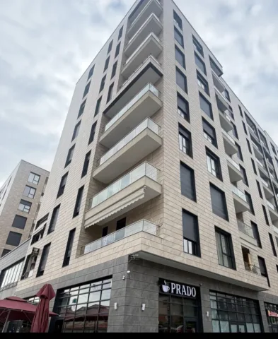 Tirane, jepet me qera dyqan Kati 0, 72 m² 1.500 € (Rruga Marie Kraja)
