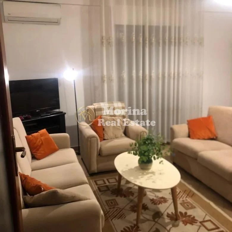 Tirane, jepet me qera apartament 1+1 Kati 2, 75 m² 550 € (Komuna e Parisit)