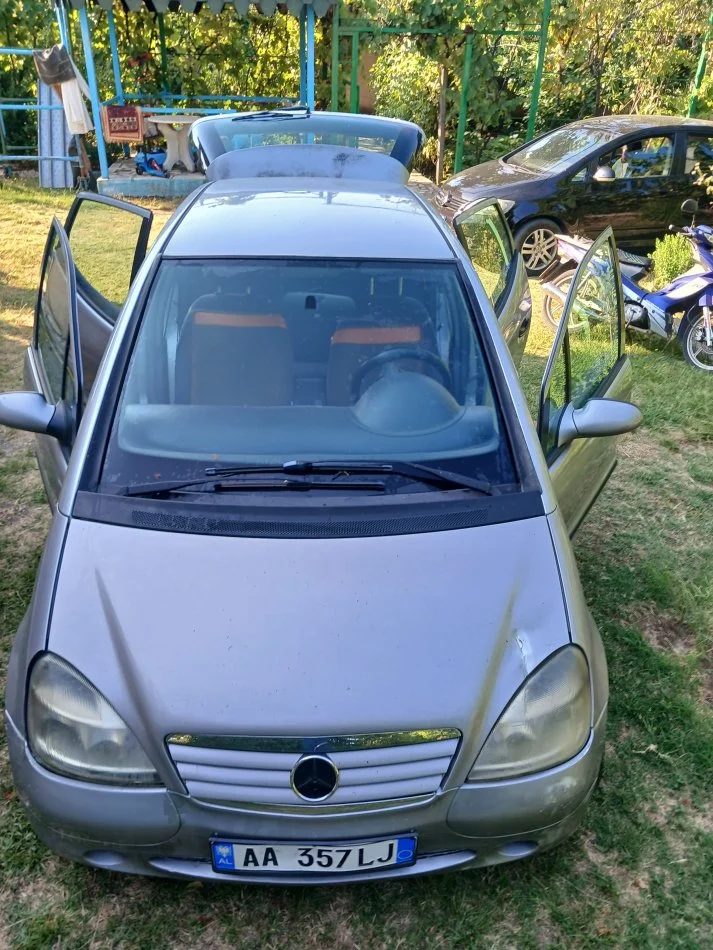 Shkoder, shitet makine A clas Nafte, gri metalizato automatik 1.200 €