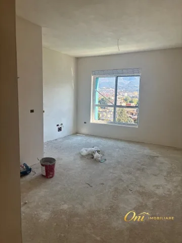 SHITET APARTAMENT 1+1 ALI DEMI