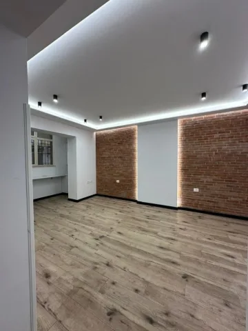 Tirane, shitet apartament 1+1 Kati 1, 62 m² 158.000 € (BLLOK)