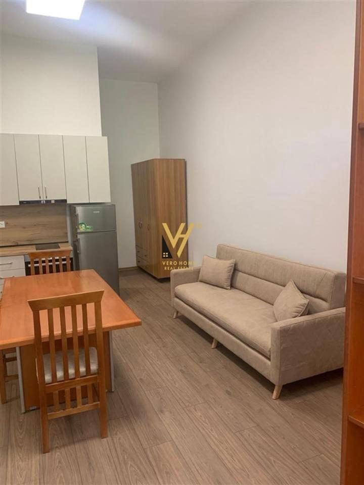 JEPET GARSIONERE ME QIRA TE SIRI KODRA 500 EURO