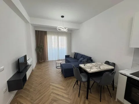 APARTAMENT ME QIRA 1+1+PARKIM TE GOLDEN PARK