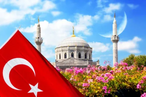 Tirane, oferte City-tour | Vizita qytetesh 𝗦𝘁𝗮𝗺𝗯𝗼𝗹𝗹 𝟯&amp;𝟰 𝗱𝗶𝘁𝗲, 𝗺𝗲 𝗮𝘃𝗶𝗼𝗻 𝗱𝗵𝗲 𝗴𝘂𝗶𝗱𝗲!
