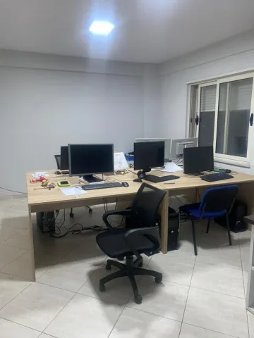 Tirane, jepet me qera zyre Kati 7, 107 m² 600 € (JORDAN MISJA)