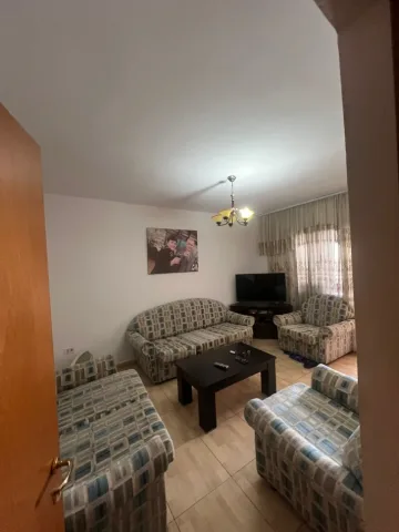 Tirane, shitet apartament 3+1 Kati 3, 85 m² 180.000 € (Rruga Karl Gega)