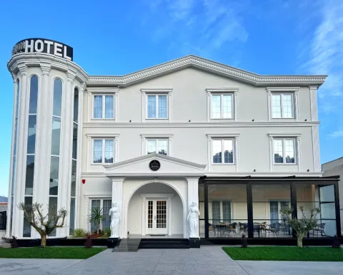 Tirane, ofrohet vend pune Recepsionist/e