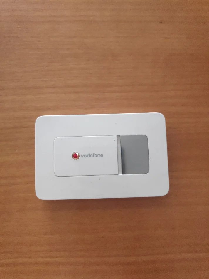 Tirane, shes Adapter Vodafone Mobile WiFi (R201 T3)