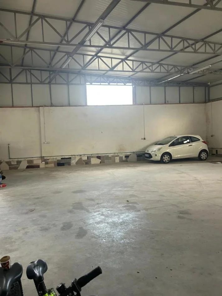 Tirane, jepet me qera magazine Kati 0, 700 m² 3.500 € (RRUGA MYSLYM KETA)