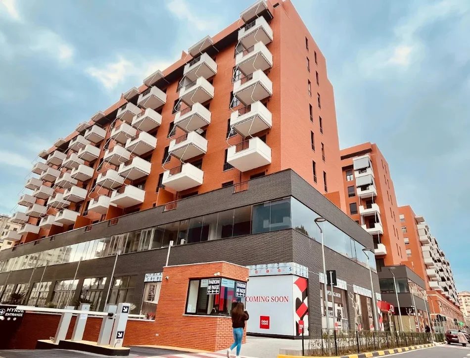 Tirane, shes 50.000 €