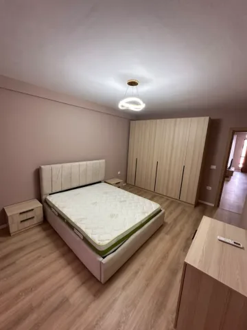 Tirane, shitet apartament 2+1+Aneks+Ballkon Kati 2, 112 m² 155.000 € (rruga 5 maji)