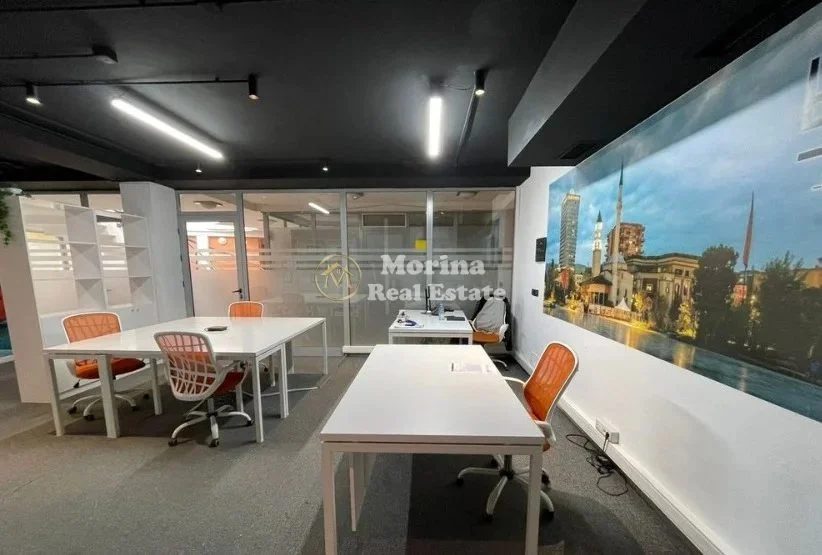Tirane, jepet me qera ambjent biznesi Kati 2, 190 m² 1.100 € (Pazari i ri)