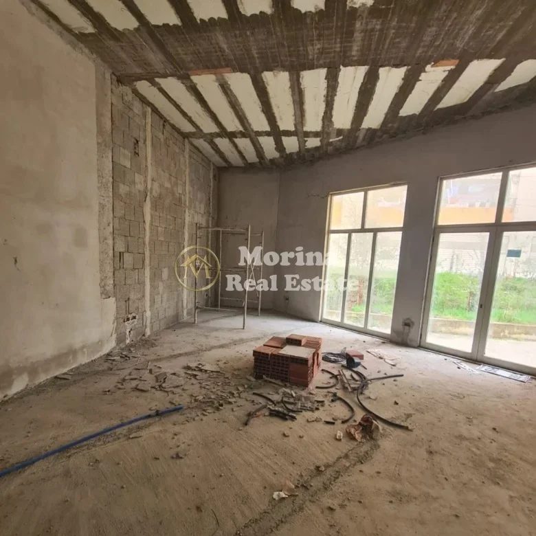 Tirane, shitet ambjent biznesi Kati 1, 120 m² 270.000 € (Liqeni i Thate)