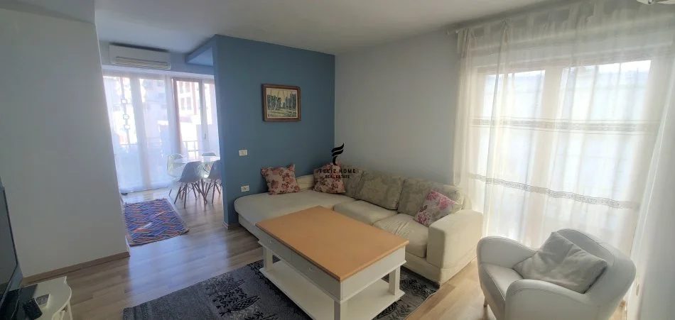 Tirane, jepet me qera apartament 1+1 Kati 6, 60 m² 550 € (MYSLYM SHYRI)