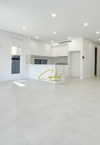 Tirane, jepet me qera dyqan Kati 0, 80 m² 1.000 € (21 DHJETORI)