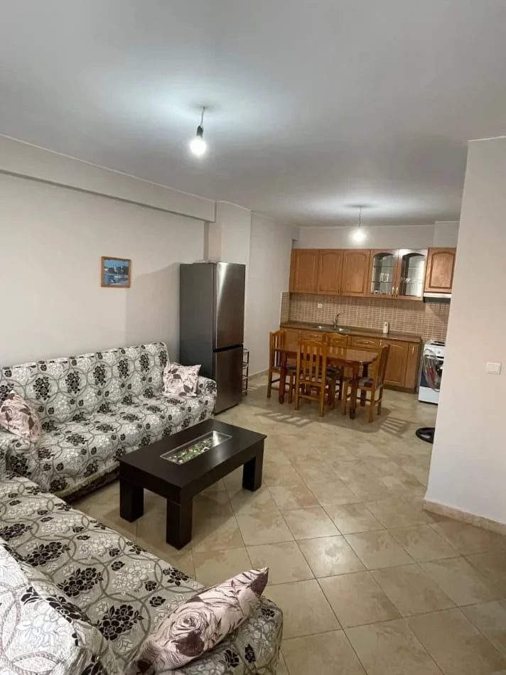 Tirane, jepet me qera apartament 2+1 Kati 5, 90 m² 400 € (PALLATET CABEJ)