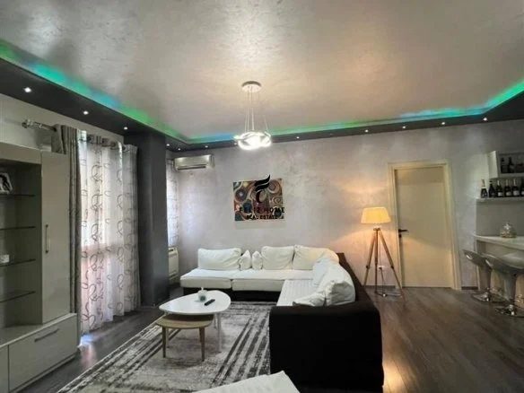 Tirane, shitet apartament 2+1 Kati 3, 119 m² 290.000 € (RRUGA E KAVAJES)