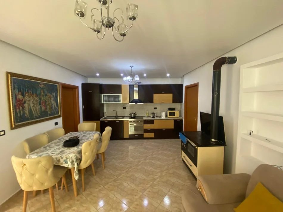 Tirane, jap me qera Apartment