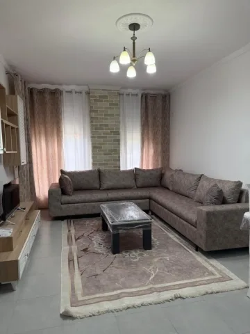Tirane, jepet me qera apartament 2+1 Kati 1, 100 m² 550 € (Rruga 5 Maji)