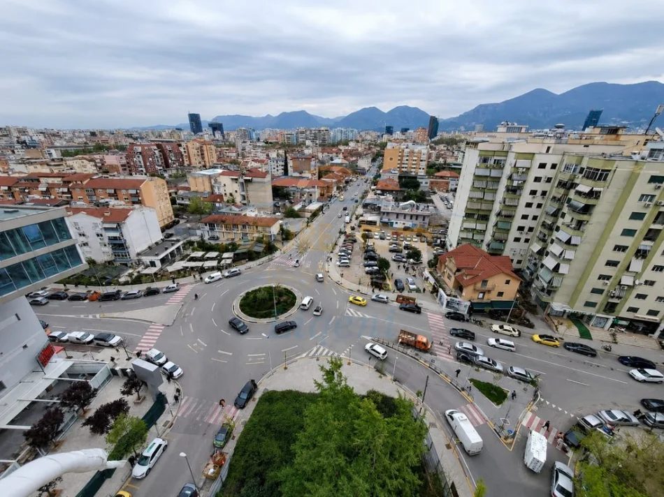 Tirane, shitet ambjent biznesi Kati 0, 61 m² 200.000 € (Komuna e Parisit)