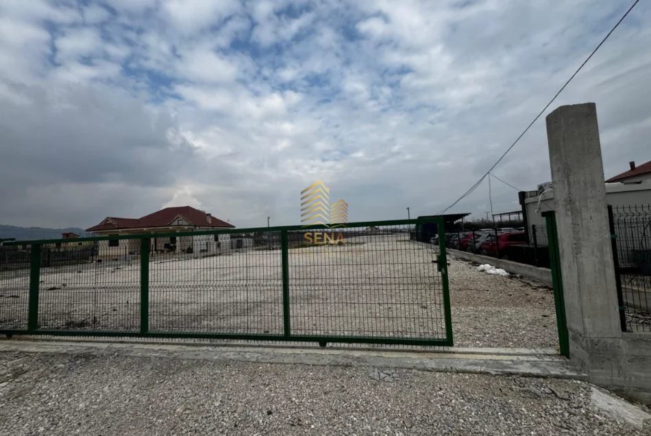 Tirane, jepet me qera toke , 1.000 m² (Rinas)