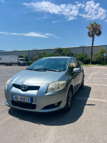 Tirane, shes makine Toyota Auris Benzin+Gaz, gri metalizato automatik Klima 240.000 km 5.200 €