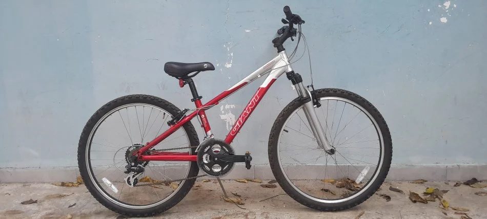 Tirane, njoftim biciklete ️️️GIANT️26inch e kuqe 230 €