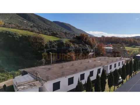 jap me qera ambjent biznesi Kati 0, 556 m² 2.000 € (TUFINE)