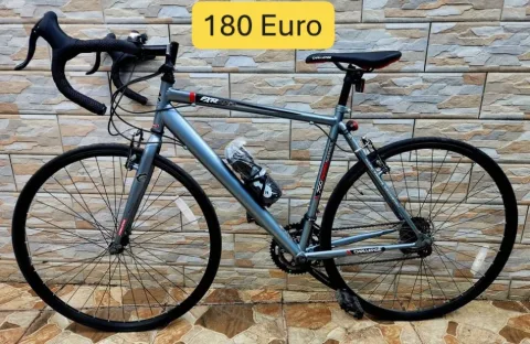 Tirane, shes biciklete kursi180 euro