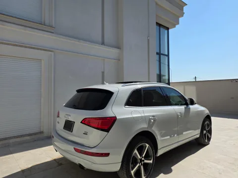 AUDI Q5 3.0 NAFTE 2015 Full opzione 0692109064 180 mij km